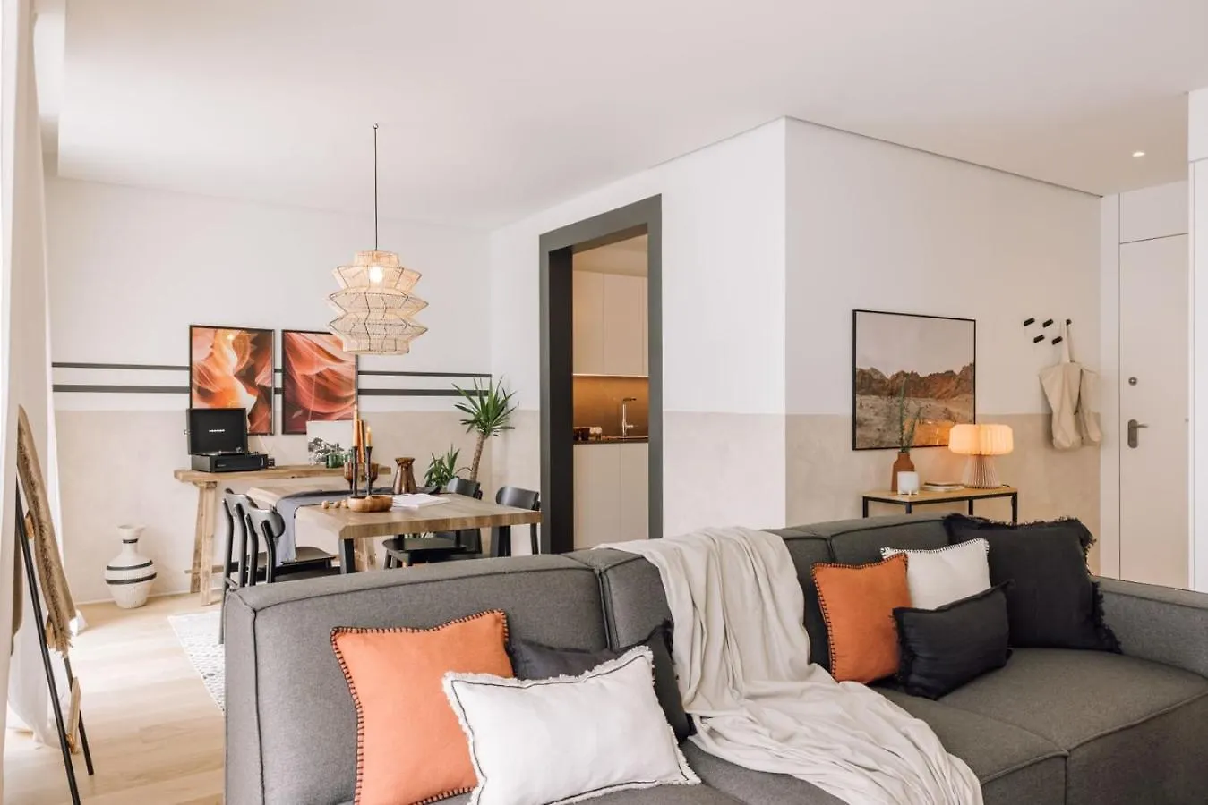 Apartment Telmest - 2 Bedrooms, Balcony In Santo Antonio Lisbon
