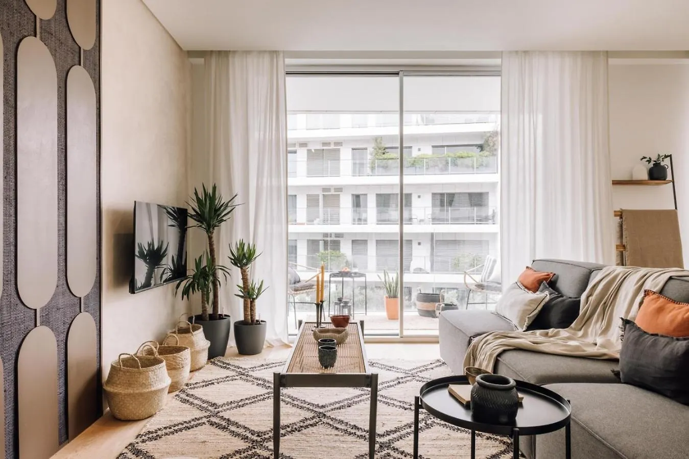 Telmest - 2 Bedrooms, Balcony In Santo Antonio Lisbon Portugal